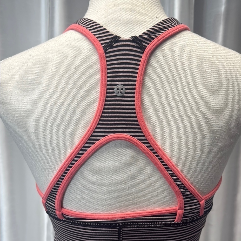 Lululemon Striped Racerback Tank Top Size 6 - Picture 6 of 8